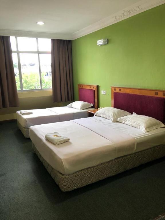 לאוואס Hotel Perdana מראה חיצוני תמונה