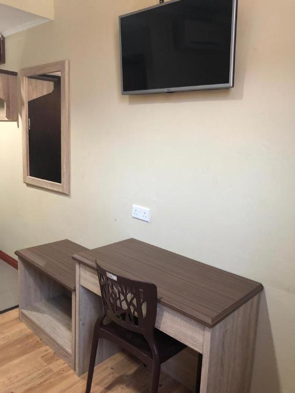 לאוואס Hotel Perdana מראה חיצוני תמונה