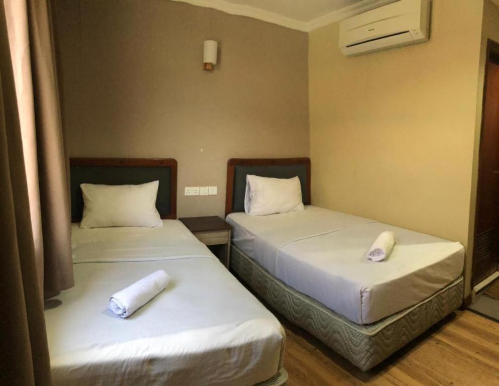 לאוואס Hotel Perdana מראה חיצוני תמונה