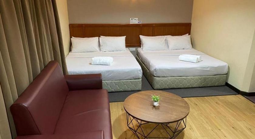 לאוואס Hotel Perdana מראה חיצוני תמונה