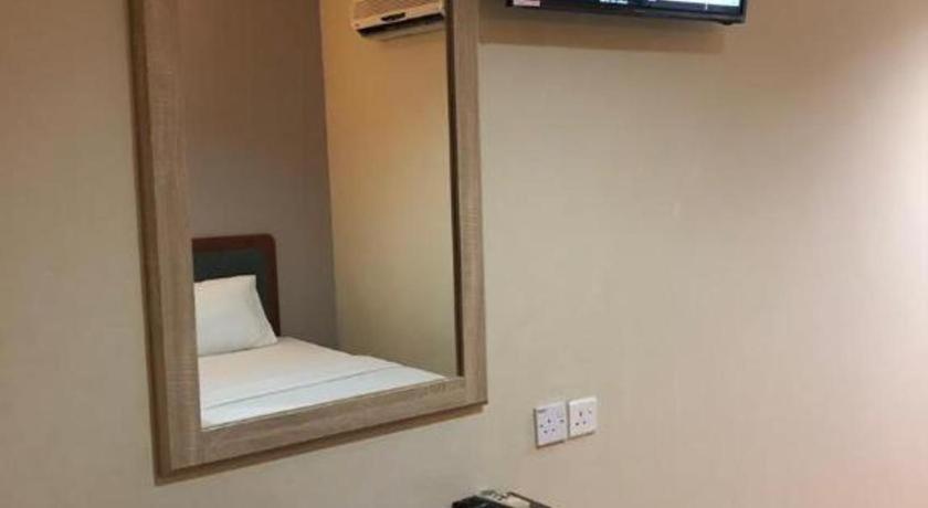 לאוואס Hotel Perdana מראה חיצוני תמונה