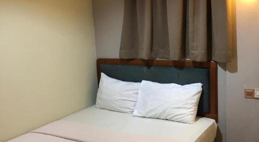 לאוואס Hotel Perdana מראה חיצוני תמונה